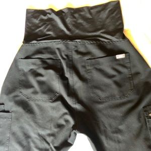 Figs Black Yola Maternity Scrub Pants, Med EUC